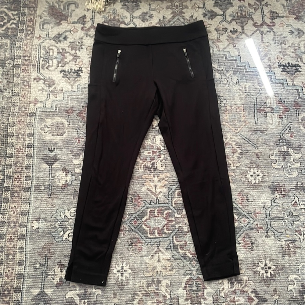 Gaiam black skinny pants